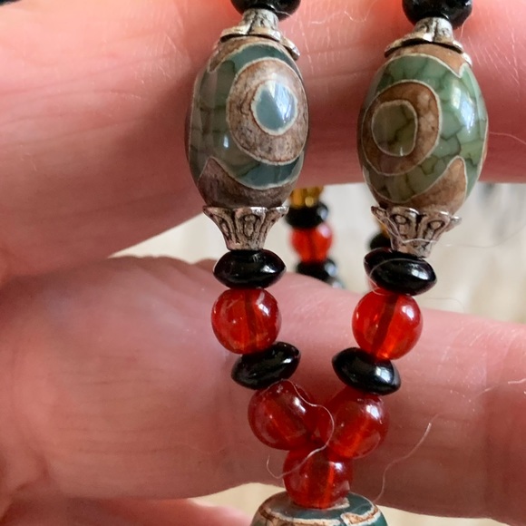 Tibetan DZI necklace with one large pendant - Picture 10 of 16